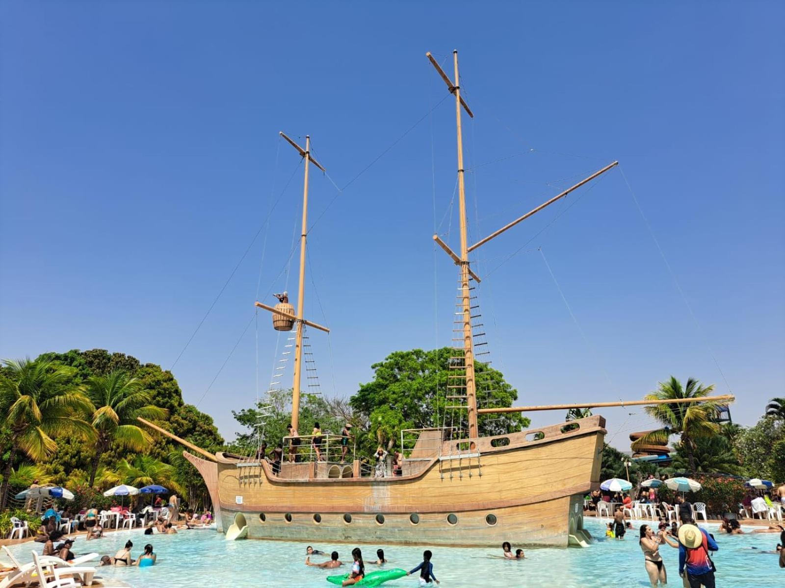 Piazza Diroma Hotel - Acqua Park E Splash Caldas Novas Exterior photo