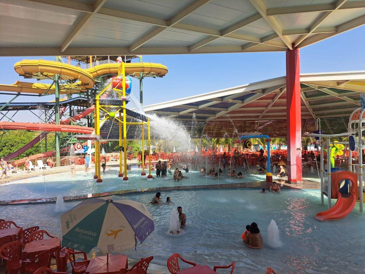Piazza Diroma Hotel - Acqua Park E Splash Caldas Novas Exterior photo